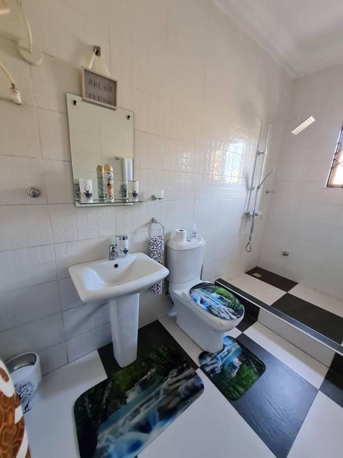 Nesta Barron -Home Away From Home North Legon Экстерьер фото