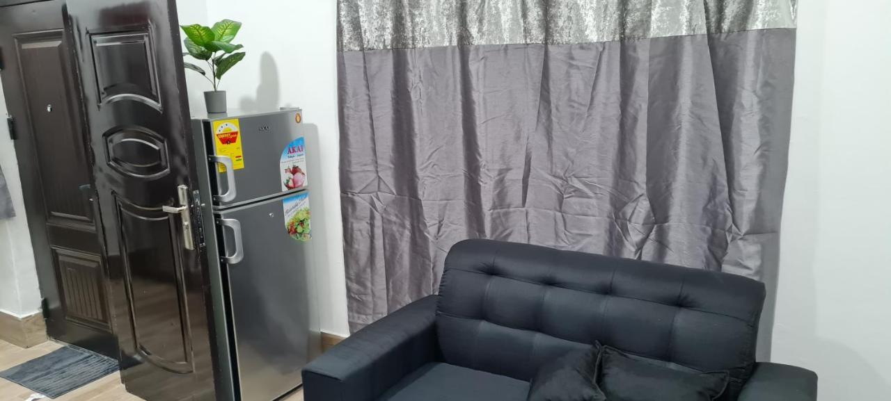 Nesta Barron -Home Away From Home North Legon Экстерьер фото